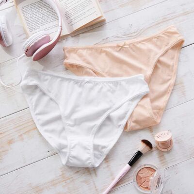 Françoise Saget 2 slips Slip coton Blanc/Beige - Publicité Françoise Saget 2 slips Slip coton Blanc/Beige - Publicité