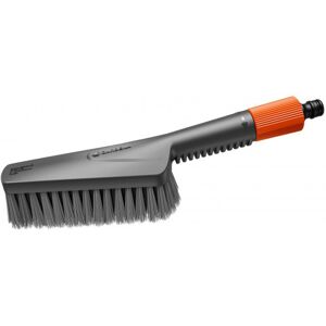 Gardena Cleansystem Brosse manuelle 18840-20 - Publicité Gardena Cleansystem Brosse manuelle 18840-20 - Publicité