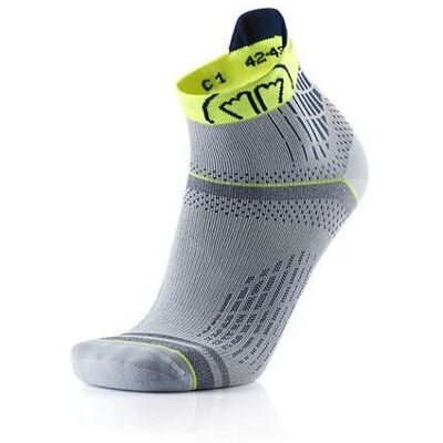 Sidas - Run Feel - Chaussettes running Gris / Jaune - L (42 - 43) - Publicité Sidas - Run Feel - Chaussettes running Gris / Jaune - L (42 - 43) - Publicité