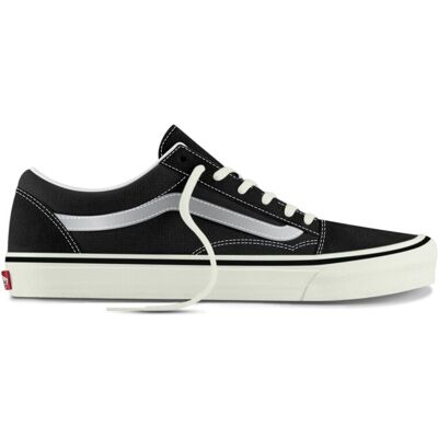 Vans - Old Skool - Chaussures lifestyle Black / Silver - 36 - Publicité Vans - Old Skool - Chaussures lifestyle Black / Silver - 36 - Publicité