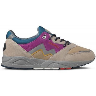 Karhu - Aria 95 - Chaussures lifestyle Silver Lining / Mulberry - 38 - Publicité Karhu - Aria 95 - Chaussures lifestyle Silver Lining / Mulberry - 38 - Publicité
