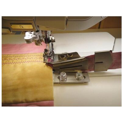 Husqvarna 1/2" Quilt Plieuse à bande, Accessoires de couture - Publicité Husqvarna 1/2" Quilt Plieuse à bande, Accessoires de couture - Publicité