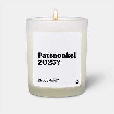 Chatty Candles, Bougie parfumée, Bougie Parfumée Blanc Flowery "Parrain 2025 ? En faites-vous partie ?" - Publicité Chatty Candles, Bougie parfumée, Bougie Parfumée Blanc Flowery "Parrain 2025 ? En faites-vous partie ?" - Publicité