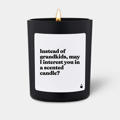 Chatty Candles, Bougie parfumée, Bougie parfumée Flowery Au lieu de petits-enfants, puis-je vous proposer une bougie parfumée? - Publicité Chatty Candles, Bougie parfumée, Bougie parfumée Flowery Au lieu de petits-enfants, puis-je vous proposer une bougie parfumée? - Publicité