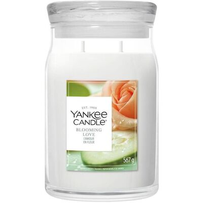 Yankee Candle, Bougie parfumée, Amour en fleur (567 g) - Publicité Yankee Candle, Bougie parfumée, Amour en fleur (567 g) - Publicité