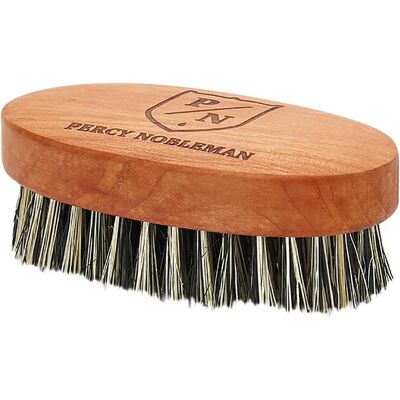 Percy Nobleman, Soin de la barbe, - Brosse à barbe - Adaptée aux végétaliens - Publicité Percy Nobleman, Soin de la barbe, - Brosse à barbe - Adaptée aux végétaliens - Publicité