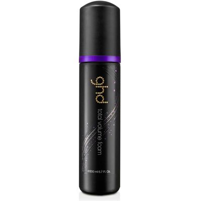 ghd, Mousse coiffante, Total Volume (Mousse de volume, 200 ml) - Publicité ghd, Mousse coiffante, Total Volume (Mousse de volume, 200 ml) - Publicité