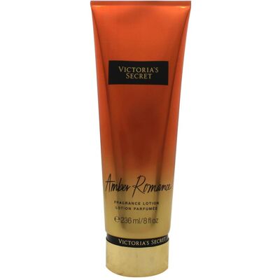 Victoria's Secret, Lotion pour le corps, Amber Romance Body Lotion 236ml (Lotion pour le corps, 236 ml) - Publicité Victoria's Secret, Lotion pour le corps, Amber Romance Body Lotion 236ml (Lotion pour le corps, 236 ml) - Publicité
