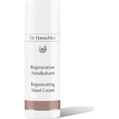 Crème pour les Mains à l’Huile d’Olive et de Cacao Dr. Hauschka - Publicité Crème pour les Mains à l’Huile d’Olive et de Cacao Dr. Hauschka - Publicité