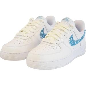 Nike Air Force 1 Low '07 Essential Blanc Worn Blue Paisley - Baskets - Publicité Nike Air Force 1 Low '07 Essential Blanc Worn Blue Paisley - Baskets - Publicité