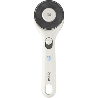 Cricut, Machine de découpe : accessoires, Rotary Cutter 60mm Rotary Cutter 60mm - Publicité Cricut, Machine de découpe : accessoires, Rotary Cutter 60mm Rotary Cutter 60mm - Publicité