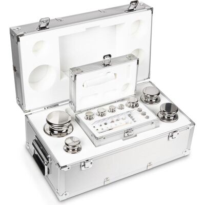 Kern, Balance de précision, E2 1 mg - 5 kg Jeu de poids dans un étui en aluminium, acier inoxydable poli (OIML) - Publicité Kern, Balance de précision, E2 1 mg - 5 kg Jeu de poids dans un étui en aluminium, acier inoxydable poli (OIML) - Publicité