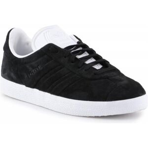 Adidas Gazelle - Stitch And Turn - Noir et Blanc - Chaussures - Publicité Adidas Gazelle - Stitch And Turn - Noir et Blanc - Chaussures - Publicité