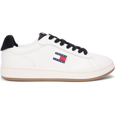 Tommy Hilfiger Hommes, Baskets, ARCHIVE '98, Blanc, Noir, (41) - Publicité Tommy Hilfiger Hommes, Baskets, ARCHIVE '98, Blanc, Noir, (41) - Publicité