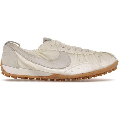 Nike, Femmes, Baskets, Moon Shoe SP Jacquemus Soft Pearl (pour femme), Multicolore, Blanc, (45.5) - Publicité Nike, Femmes, Baskets, Moon Shoe SP Jacquemus Soft Pearl (pour femme), Multicolore, Blanc, (45.5) - Publicité