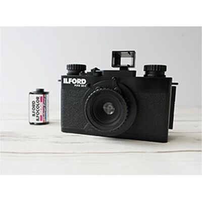 Ilford PIXIE 35-II Camera, Appareil photo analogique, Noir - Publicité Ilford PIXIE 35-II Camera, Appareil photo analogique, Noir - Publicité
