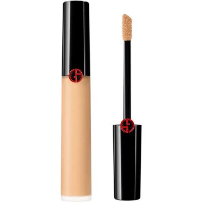 Anti-cernes Armani Power Fabric - Teinte 4.5 - Fini Mat Longue Durée - Publicité Anti-cernes Armani Power Fabric - Teinte 4.5 - Fini Mat Longue Durée - Publicité
