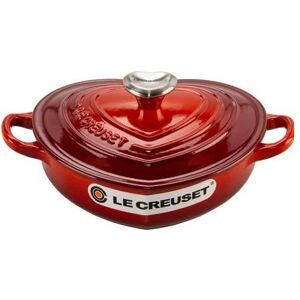 Le Creuset Plat en Fonte en Forme de Cœur avec Couvercle - Cerise - Publicité Le Creuset Plat en Fonte en Forme de Cœur avec Couvercle - Cerise - Publicité