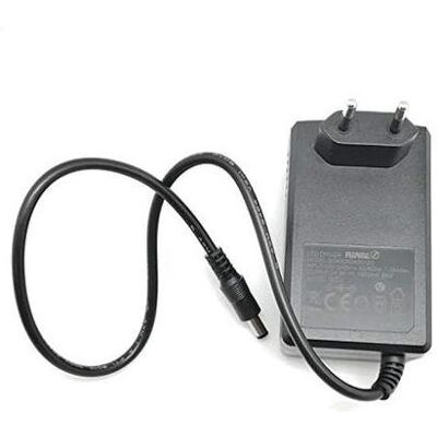 Alimentation aquarium 24V 30W Fluval - Série DVR - Publicité Alimentation aquarium 24V 30W Fluval - Série DVR - Publicité