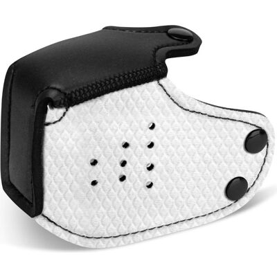 Prowler Muselière pour chiot - blanche (Chien), Collier + laisse - Publicité Prowler Muselière pour chiot - blanche (Chien), Collier + laisse - Publicité