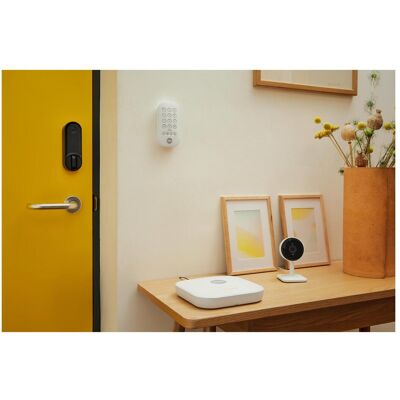 Yale Modèle Argent L2 Serrure Intelligente - Scandinave, Contrôle par Application - Publicité Yale Modèle Argent L2 Serrure Intelligente - Scandinave, Contrôle par Application - Publicité