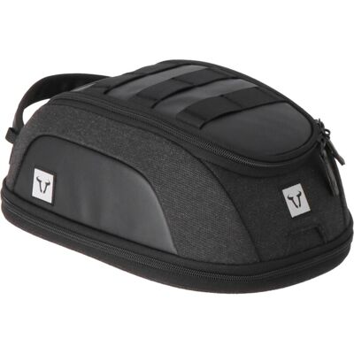 Sacoche de réservoir magnétique SW-MOTECH Legend Gear LT3 - 3,5-5,5L - Publicité Sacoche de réservoir magnétique SW-MOTECH Legend Gear LT3 - 3,5-5,5L - Publicité
