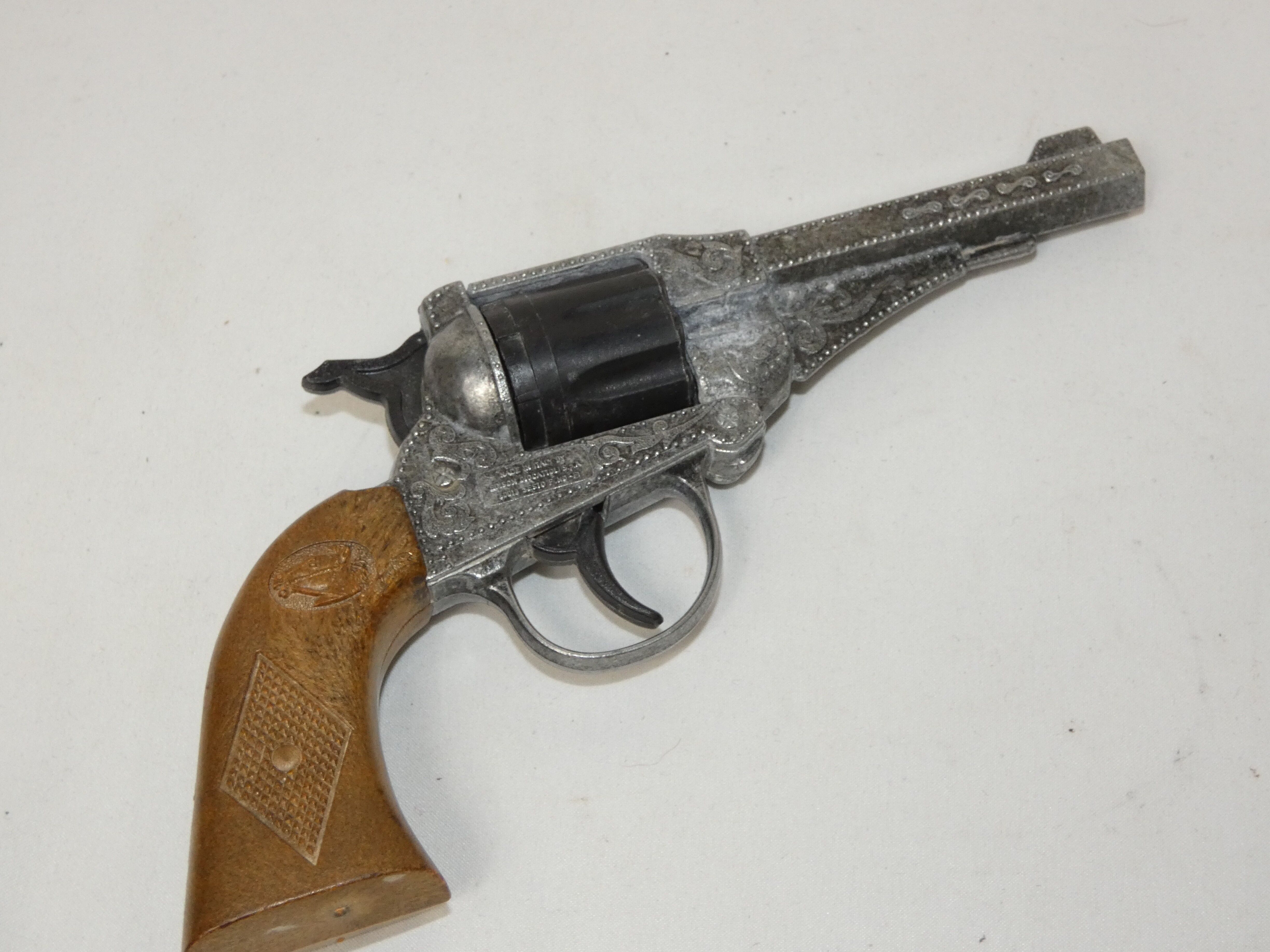 Pistolet à amorces ou pétard en métal Giocattoli Italie