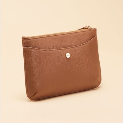 Saison - Pochette Bianca en cuir cognac - 20,5x14x3 cm OS - Publicité Saison - Pochette Bianca en cuir cognac - 20,5x14x3 cm OS - Publicité