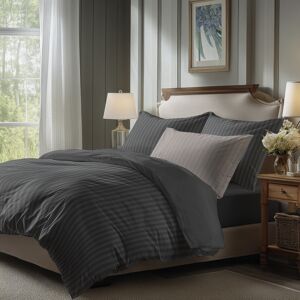 Victor & Hugo - Parure maxi drap plat + drap-housse + taies rectangles satin de coton rayure tissé dobby - Gris 02 90x200 cm - Publicité Victor & Hugo - Parure maxi drap plat + drap-housse + taies rectangles satin de coton rayure tissé dobby - Gris 02 90x200 cm - Publicité