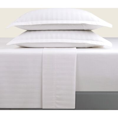 Christian Laurier - Parure maxi drap plat + drap-housse + taies rectangles satin de coton rayure tissé dobby Jacquard blanc 01 90x200 cm - Publicité Christian Laurier - Parure maxi drap plat + drap-housse + taies rectangles satin de coton rayure tissé dobby Jacquard blanc 01 90x200 cm - Publicité