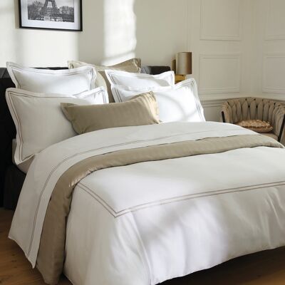Christian Laurier - Drap plat satin de coton Biarritz taupe/blanc - 240x300 cm 240x300 cm - Publicité Christian Laurier - Drap plat satin de coton Biarritz taupe/blanc - 240x300 cm 240x300 cm - Publicité