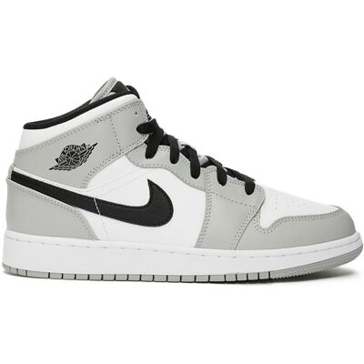 Nike - Baskets Jordan 1 Mid grises 39 - Publicité Nike - Baskets Jordan 1 Mid grises 39 - Publicité