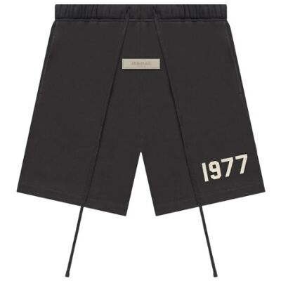 Fear of God - Short Essentials iron S - Publicité Fear of God - Short Essentials iron S - Publicité