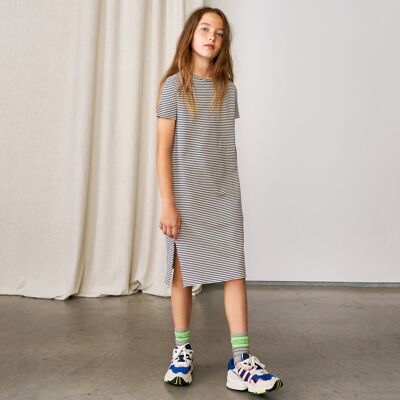 Bellerose - Robe t-shirt côtelée Cath à rayures marine/écru 6 A - Publicité Bellerose - Robe t-shirt côtelée Cath à rayures marine/écru 6 A - Publicité