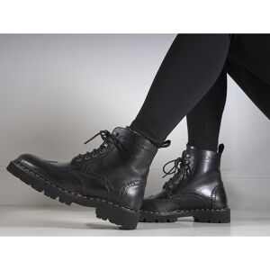 British Passport - Bottines à bout fleuri noires 39 - Publicité British Passport - Bottines à bout fleuri noires 39 - Publicité
