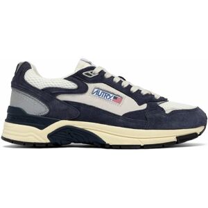 Autry - Baskets basses Hyperway en daim et mesh bicolore bleu space et argenté 44 - Publicité Autry - Baskets basses Hyperway en daim et mesh bicolore bleu space et argenté 44 - Publicité