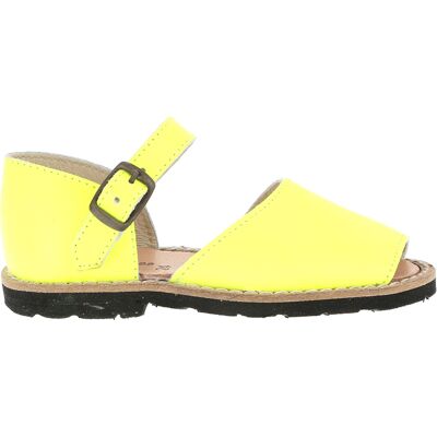 Minorquines - Sandales en Cuir Fluo jaunes 23 - Publicité Minorquines - Sandales en Cuir Fluo jaunes 23 - Publicité