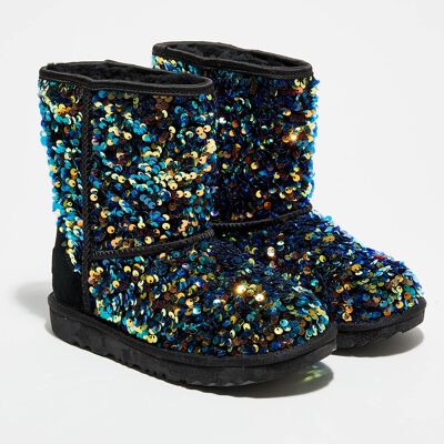 Ugg - Boots fourrées Laine à Sequins Classic II Stellar noires TF.35/TUS.3 - Publicité Ugg - Boots fourrées Laine à Sequins Classic II Stellar noires TF.35/TUS.3 - Publicité
