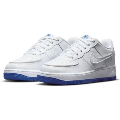 Nike - Baskets en Cuir Air Force 1 Gs blanc/bleu 36,5 - Publicité Nike - Baskets en Cuir Air Force 1 Gs blanc/bleu 36,5 - Publicité