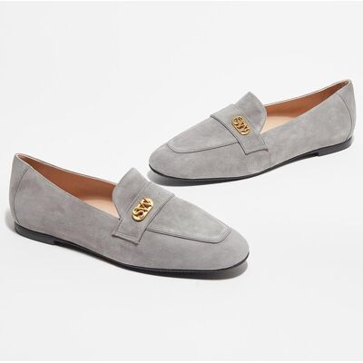 Stuart Weitzman - Mocassins en Velours de Cuir Payson Logo Sport gris 36 - Publicité Stuart Weitzman - Mocassins en Velours de Cuir Payson Logo Sport gris 36 - Publicité