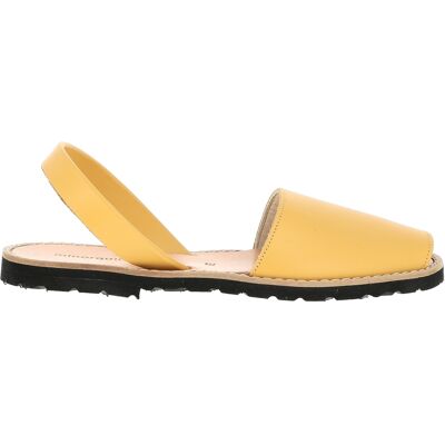 Minorquines - Sandales en cuir Avarca doré jaunes 36 - Publicité Minorquines - Sandales en cuir Avarca doré jaunes 36 - Publicité
