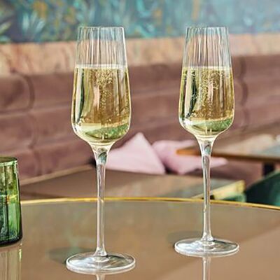 Chef & Sommelier - 6 Flûtes à Champagne Symétrie transparentes - 21 cl OS - Publicité Chef & Sommelier - 6 Flûtes à Champagne Symétrie transparentes - 21 cl OS - Publicité