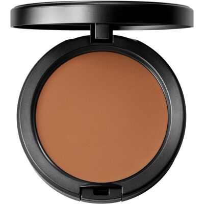 MAC Studio Fix Poudre + Fond de Teint - Finition Mat - Publicité MAC Studio Fix Poudre + Fond de Teint - Finition Mat - Publicité