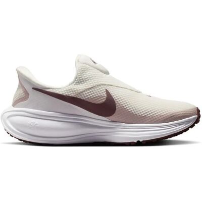Chaussures de running femme Nike Revolution 8 EasyOn 36,5 - Publicité Chaussures de running femme Nike Revolution 8 EasyOn 36,5 - Publicité