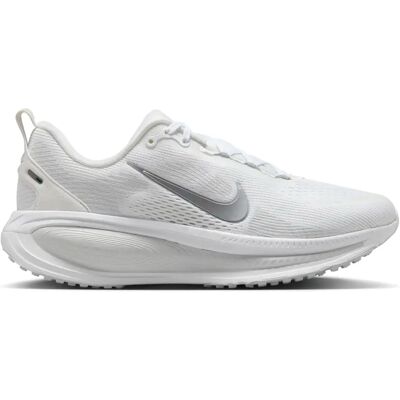Chaussures de running femme Nike Vomero 18 36 - Publicité Chaussures de running femme Nike Vomero 18 36 - Publicité