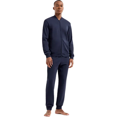 Emporio Armani Modèle EM001385 AF10781 Survêtement Marine - Tracksuit - Publicité Emporio Armani Modèle EM001385 AF10781 Survêtement Marine - Tracksuit - Publicité