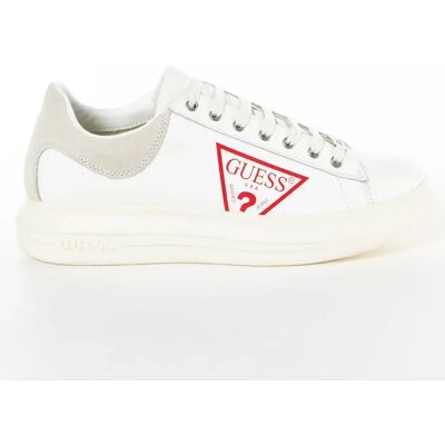 Basket Guess Red logo triangle Homme Blanc 45 - Publicité Basket Guess Red logo triangle Homme Blanc 45 - Publicité