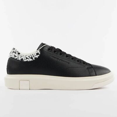 Giorgio Armani Basket Armani Exchange Urban X Homme Noir 44 - Publicité Giorgio Armani Basket Armani Exchange Urban X Homme Noir 44 - Publicité