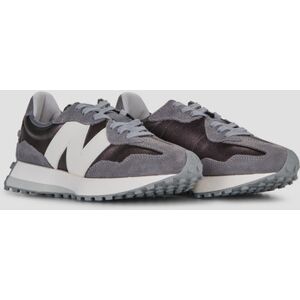 Baskets basses New Balance 327 Argenté 36,37,38,39,40,41,43,44,40 1/2,42 1/2,41 1/2 femmes - Publicité Baskets basses New Balance 327 Argenté 36,37,38,39,40,41,43,44,40 1/2,42 1/2,41 1/2 femmes - Publicité