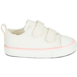 Baskets basses enfant Converse Chuck Taylor All Star 2V Blanc 22,23,24,25,26 filles - Publicité Baskets basses enfant Converse Chuck Taylor All Star 2V Blanc 22,23,24,25,26 filles - Publicité
